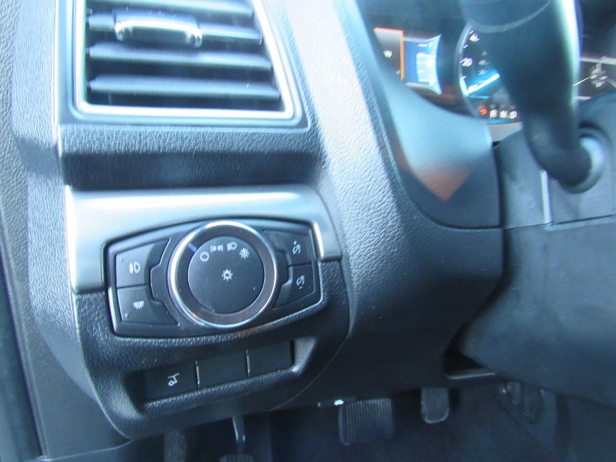 Used Ford Explorer XLT 4WD 2018 | NJ Used Cars Center. Irvington, New Jersey Used Ford Explorer XLT 4WD 2018 | NJ Used Cars Center. Irvington, New Jersey