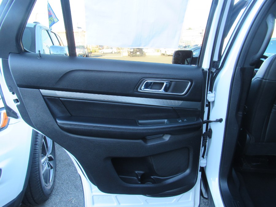 Used Ford Explorer XLT 4WD 2018 | NJ Used Cars Center. Irvington, New Jersey Used Ford Explorer XLT 4WD 2018 | NJ Used Cars Center. Irvington, New Jersey