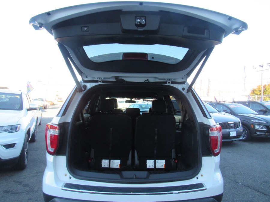 Used Ford Explorer XLT 4WD 2018 | NJ Used Cars Center. Irvington, New Jersey Used Ford Explorer XLT 4WD 2018 | NJ Used Cars Center. Irvington, New Jersey