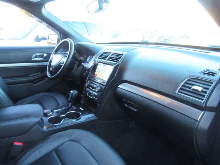 Used Ford Explorer XLT 4WD 2018 | NJ Used Cars Center. Irvington, New Jersey Used Ford Explorer XLT 4WD 2018 | NJ Used Cars Center. Irvington, New Jersey