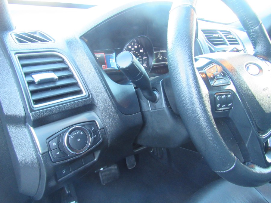 Used Ford Explorer XLT 4WD 2018 | NJ Used Cars Center. Irvington, New Jersey Used Ford Explorer XLT 4WD 2018 | NJ Used Cars Center. Irvington, New Jersey