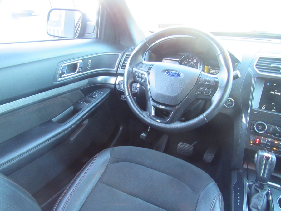 Used Ford Explorer XLT 4WD 2018 | NJ Used Cars Center. Irvington, New Jersey Used Ford Explorer XLT 4WD 2018 | NJ Used Cars Center. Irvington, New Jersey