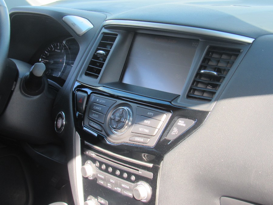 Used Nissan Pathfinder 4x4 SV 2020 | NJ Used Cars Center. Irvington, New Jersey Used Nissan Pathfinder 4x4 SV 2020 | NJ Used Cars Center. Irvington, New Jersey