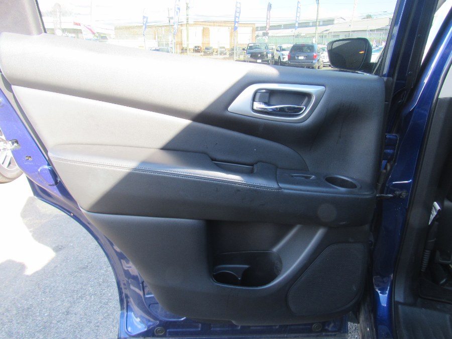 Used Nissan Pathfinder 4x4 SV 2020 | NJ Used Cars Center. Irvington, New Jersey Used Nissan Pathfinder 4x4 SV 2020 | NJ Used Cars Center. Irvington, New Jersey