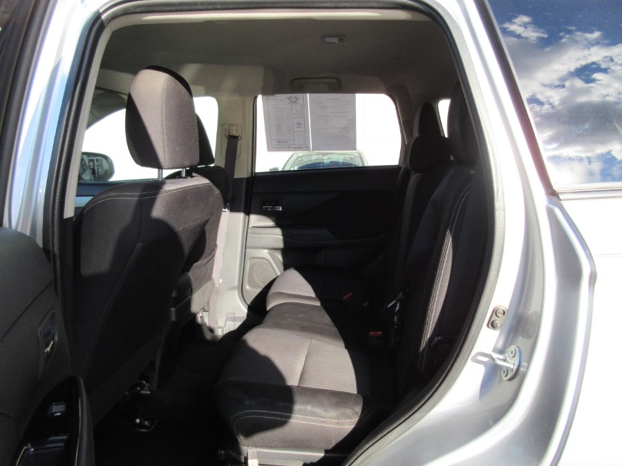 Used Mitsubishi Outlander ES FWD 2018 | Route 27 Auto Mall. Linden, New Jersey Used Mitsubishi Outlander ES FWD 2018 | Route 27 Auto Mall. Linden, New Jersey