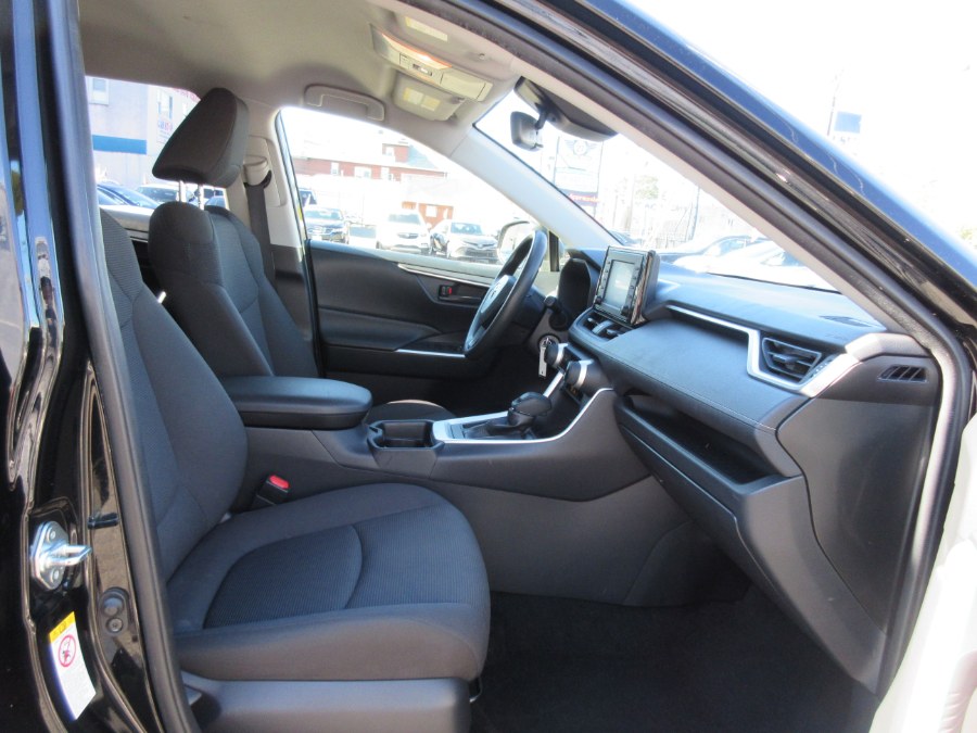 Used Toyota RAV4 LE FWD (Natl) 2019 | Route 27 Auto Mall. Linden, New Jersey Used Toyota RAV4 LE FWD (Natl) 2019 | Route 27 Auto Mall. Linden, New Jersey