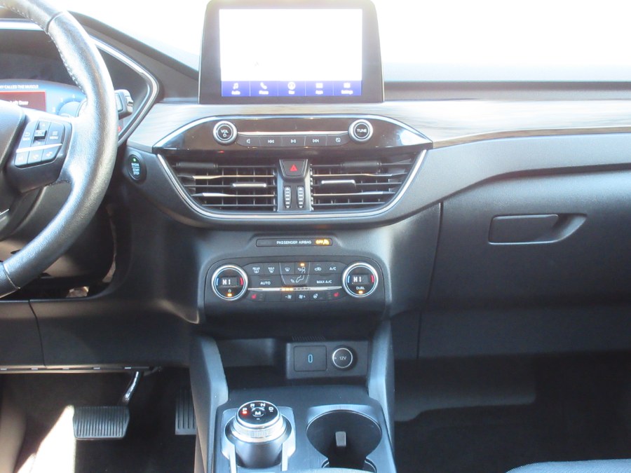 2020 Ford Escape Titanium AWD, available for sale in Linden, New Jersey | Route 27 Auto Mall. Linden, New Jersey 2020 Ford Escape Titanium AWD, available for sale in Linden, New Jersey | Route 27 Auto Mall. Linden, New Jersey