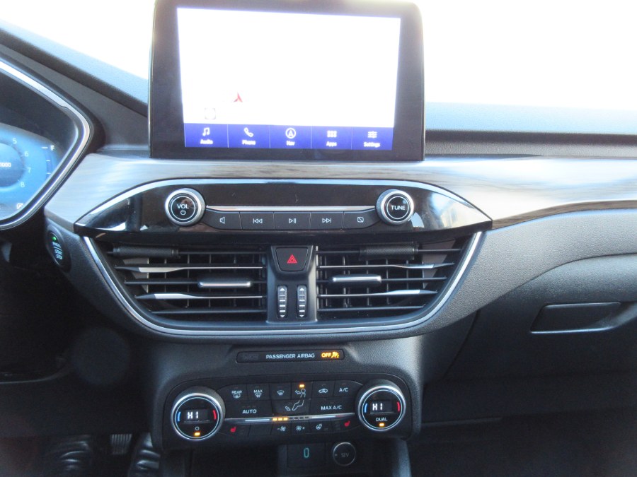 2020 Ford Escape Titanium AWD, available for sale in Linden, New Jersey | Route 27 Auto Mall. Linden, New Jersey 2020 Ford Escape Titanium AWD, available for sale in Linden, New Jersey | Route 27 Auto Mall. Linden, New Jersey