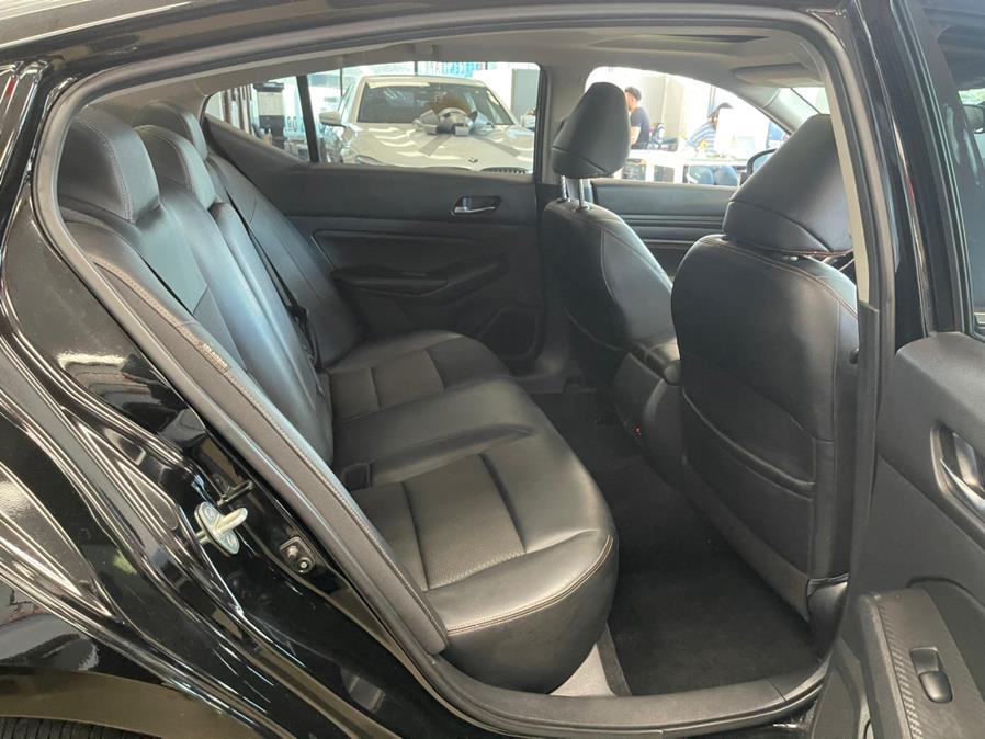 Used Nissan Altima 2.5 SR Sedan 2019 | 5 Towns Drive. Inwood, New York Used Nissan Altima 2.5 SR Sedan 2019 | 5 Towns Drive. Inwood, New York