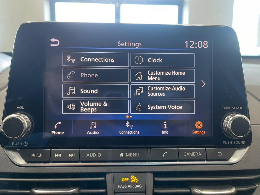 Used Nissan Altima 2.5 SR Sedan 2019 | 5 Towns Drive. Inwood, New York Used Nissan Altima 2.5 SR Sedan 2019 | 5 Towns Drive. Inwood, New York