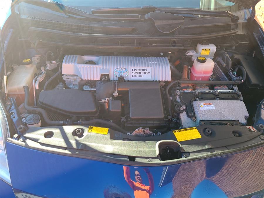 2010 Toyota Prius 5dr HB V, available for sale in Waterbury, Connecticut | National Auto Brokers, Inc.. Waterbury, Connecticut 2010 Toyota Prius 5dr HB V, available for sale in Waterbury, Connecticut | National Auto Brokers, Inc.. Waterbury, Connecticut