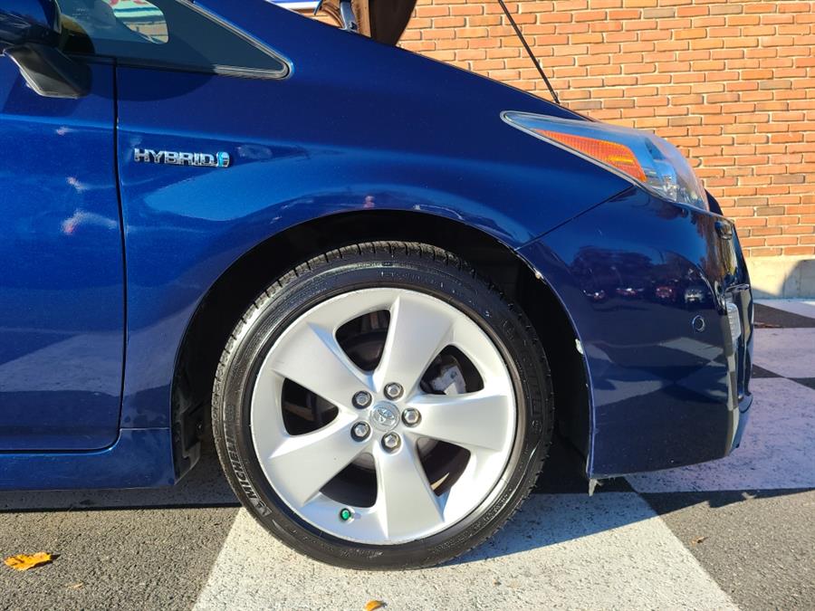 2010 Toyota Prius 5dr HB V, available for sale in Waterbury, Connecticut | National Auto Brokers, Inc.. Waterbury, Connecticut 2010 Toyota Prius 5dr HB V, available for sale in Waterbury, Connecticut | National Auto Brokers, Inc.. Waterbury, Connecticut
