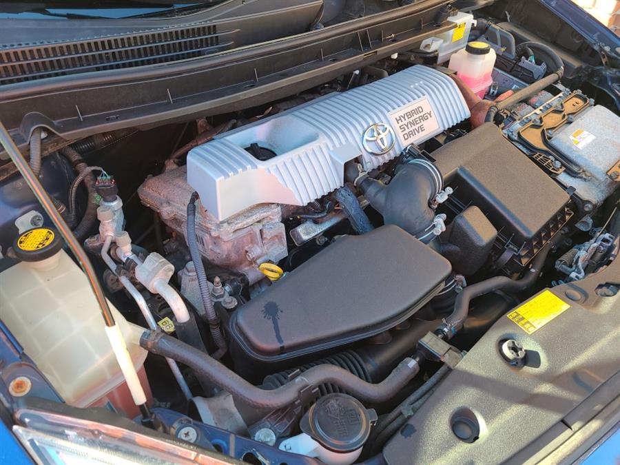 2010 Toyota Prius 5dr HB V, available for sale in Waterbury, Connecticut | National Auto Brokers, Inc.. Waterbury, Connecticut 2010 Toyota Prius 5dr HB V, available for sale in Waterbury, Connecticut | National Auto Brokers, Inc.. Waterbury, Connecticut