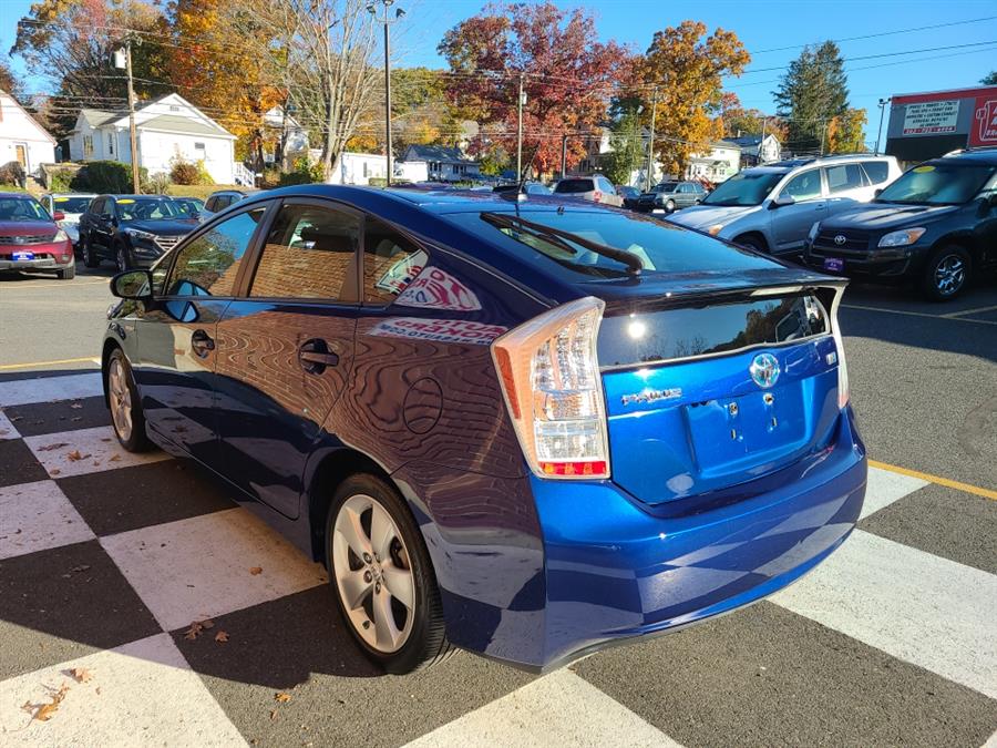 2010 Toyota Prius 5dr HB V, available for sale in Waterbury, Connecticut | National Auto Brokers, Inc.. Waterbury, Connecticut 2010 Toyota Prius 5dr HB V, available for sale in Waterbury, Connecticut | National Auto Brokers, Inc.. Waterbury, Connecticut