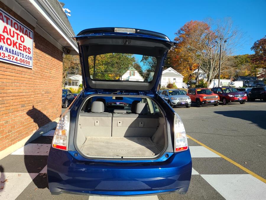 2010 Toyota Prius 5dr HB V, available for sale in Waterbury, Connecticut | National Auto Brokers, Inc.. Waterbury, Connecticut 2010 Toyota Prius 5dr HB V, available for sale in Waterbury, Connecticut | National Auto Brokers, Inc.. Waterbury, Connecticut