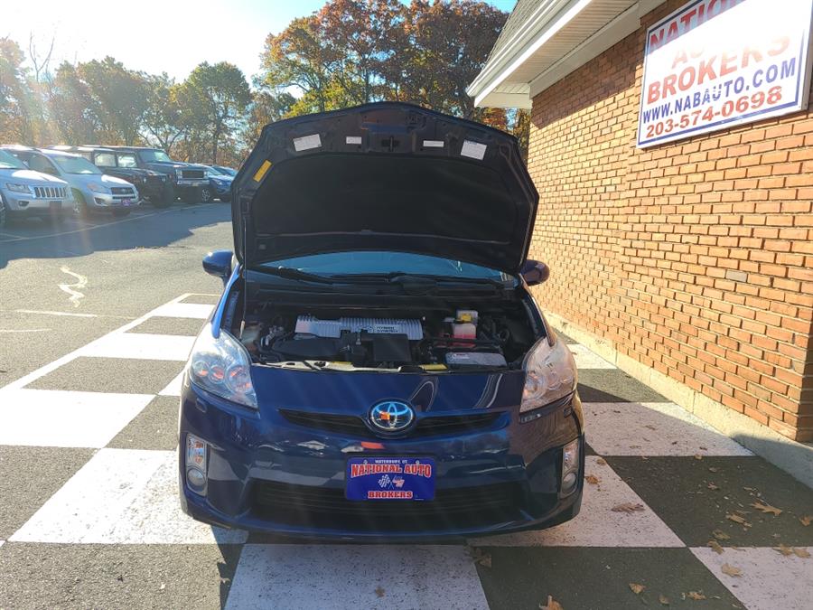 2010 Toyota Prius 5dr HB V, available for sale in Waterbury, Connecticut | National Auto Brokers, Inc.. Waterbury, Connecticut 2010 Toyota Prius 5dr HB V, available for sale in Waterbury, Connecticut | National Auto Brokers, Inc.. Waterbury, Connecticut