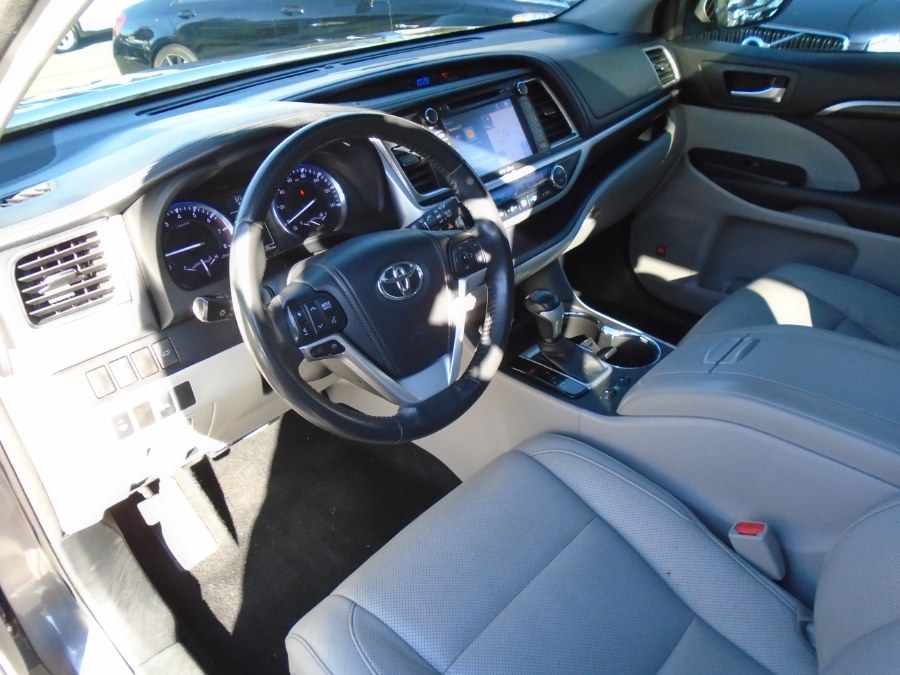 2014 Toyota Highlander LIMITED, available for sale in Waterbury, Connecticut | Jim Juliani Motors. Waterbury, Connecticut 2014 Toyota Highlander LIMITED, available for sale in Waterbury, Connecticut | Jim Juliani Motors. Waterbury, Connecticut
