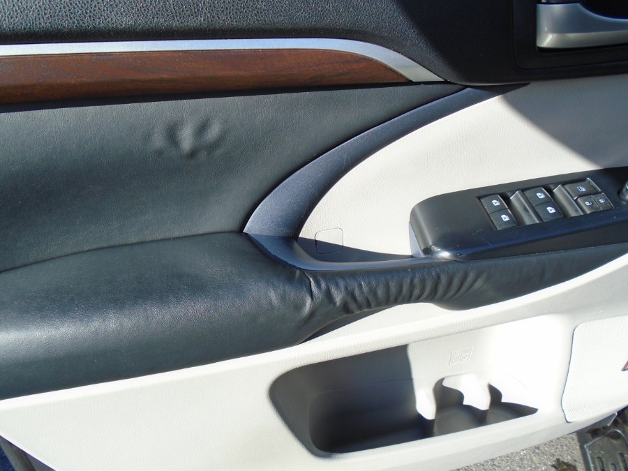 2014 Toyota Highlander LIMITED, available for sale in Waterbury, Connecticut | Jim Juliani Motors. Waterbury, Connecticut 2014 Toyota Highlander LIMITED, available for sale in Waterbury, Connecticut | Jim Juliani Motors. Waterbury, Connecticut