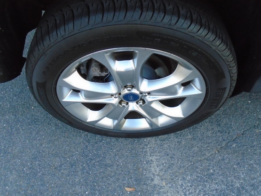 2013 Ford Escape FWD 4dr SEL, available for sale in Waterbury, Connecticut | Jim Juliani Motors. Waterbury, Connecticut 2013 Ford Escape FWD 4dr SEL, available for sale in Waterbury, Connecticut | Jim Juliani Motors. Waterbury, Connecticut