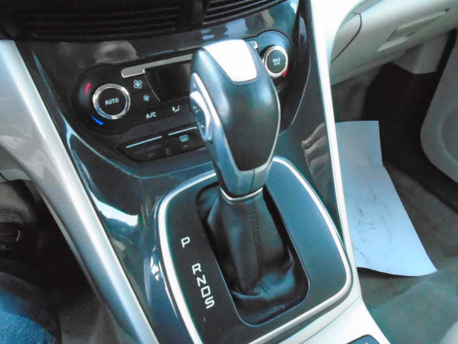 2013 Ford Escape FWD 4dr SEL, available for sale in Waterbury, Connecticut | Jim Juliani Motors. Waterbury, Connecticut 2013 Ford Escape FWD 4dr SEL, available for sale in Waterbury, Connecticut | Jim Juliani Motors. Waterbury, Connecticut