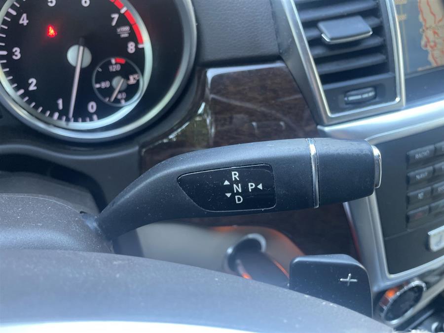2013 Mercedes-Benz M-Class 4MATIC 4dr ML 350, available for sale in Stratford, Connecticut | Wiz Leasing Inc. Stratford, Connecticut 2013 Mercedes-Benz M-Class 4MATIC 4dr ML 350, available for sale in Stratford, Connecticut | Wiz Leasing Inc. Stratford, Connecticut