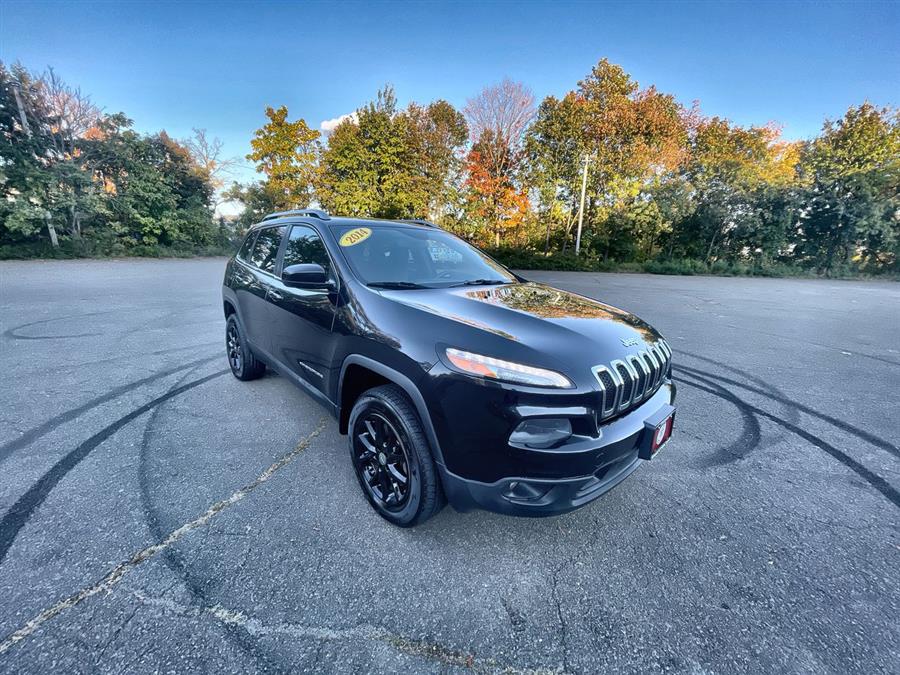 2014 Jeep Cherokee 4WD 4dr Latitude, available for sale in Stratford, Connecticut | Wiz Leasing Inc. Stratford, Connecticut