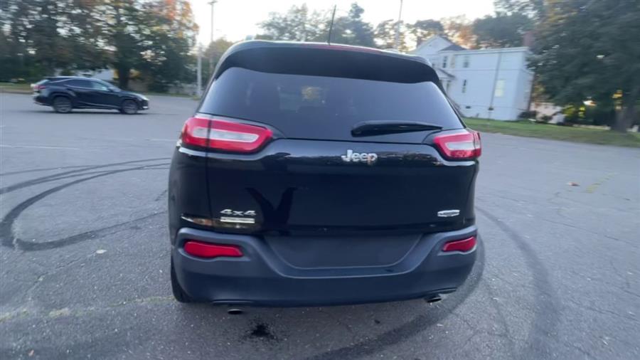 Used Jeep Cherokee 4WD 4dr Latitude 2014 | Wiz Leasing Inc. Stratford, Connecticut Used Jeep Cherokee 4WD 4dr Latitude 2014 | Wiz Leasing Inc. Stratford, Connecticut