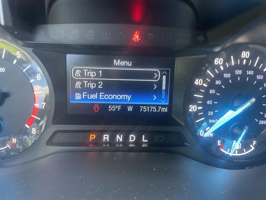 Used Ford Fusion SE FWD 2017 | Wiz Leasing Inc. Stratford, Connecticut Used Ford Fusion SE FWD 2017 | Wiz Leasing Inc. Stratford, Connecticut