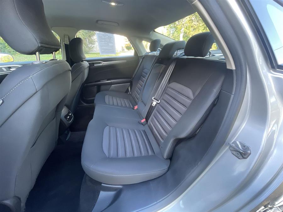 Used Ford Fusion SE FWD 2017 | Wiz Leasing Inc. Stratford, Connecticut Used Ford Fusion SE FWD 2017 | Wiz Leasing Inc. Stratford, Connecticut