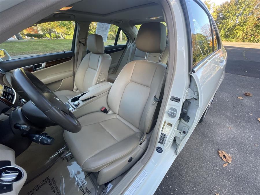 Used Mercedes-Benz C-Class 4dr Sdn C300 Sport 4MATIC 2012 | Wiz Leasing Inc. Stratford, Connecticut Used Mercedes-Benz C-Class 4dr Sdn C300 Sport 4MATIC 2012 | Wiz Leasing Inc. Stratford, Connecticut