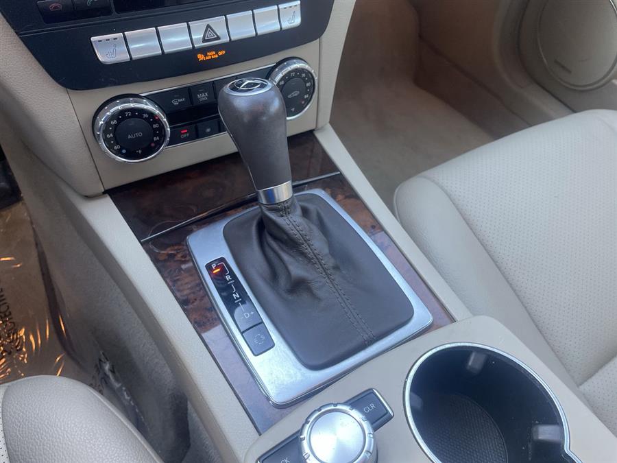 Used Mercedes-Benz C-Class 4dr Sdn C300 Sport 4MATIC 2012 | Wiz Leasing Inc. Stratford, Connecticut Used Mercedes-Benz C-Class 4dr Sdn C300 Sport 4MATIC 2012 | Wiz Leasing Inc. Stratford, Connecticut