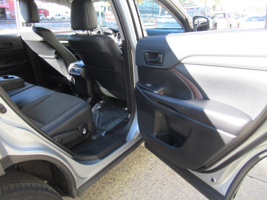 2019 Toyota Highlander LE Plus V6 AWD (Natl), available for sale in Woodside, New York | Pepmore Auto Sales Inc.. Woodside, New York 2019 Toyota Highlander LE Plus V6 AWD (Natl), available for sale in Woodside, New York | Pepmore Auto Sales Inc.. Woodside, New York