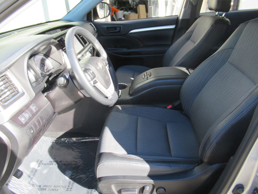 2019 Toyota Highlander LE Plus V6 AWD (Natl), available for sale in Woodside, New York | Pepmore Auto Sales Inc.. Woodside, New York 2019 Toyota Highlander LE Plus V6 AWD (Natl), available for sale in Woodside, New York | Pepmore Auto Sales Inc.. Woodside, New York