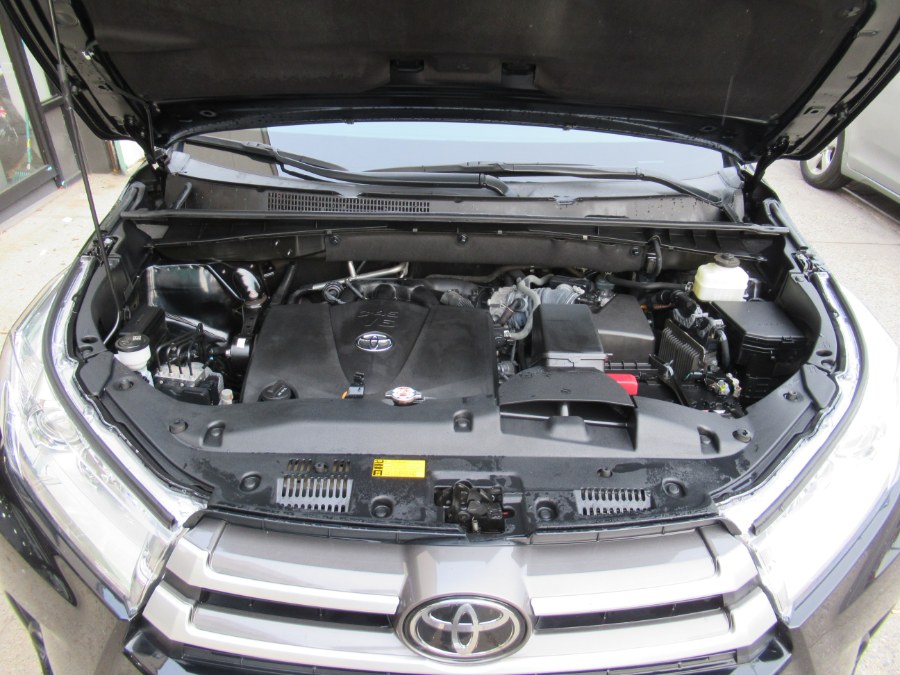 Used Toyota Highlander XLE V6 AWD (Natl) 2018 | Pepmore Auto Sales Inc.. Woodside, New York Used Toyota Highlander XLE V6 AWD (Natl) 2018 | Pepmore Auto Sales Inc.. Woodside, New York