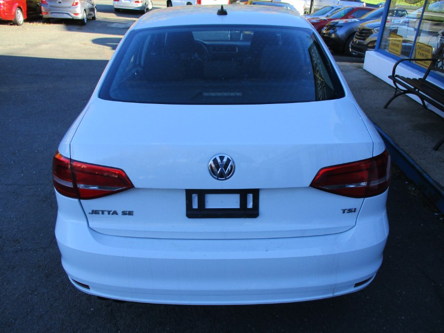 Used Volkswagen Jetta Sedan 4dr Auto 1.8T SE PZEV 2015 | Cos Central Auto. Meriden, Connecticut Used Volkswagen Jetta Sedan 4dr Auto 1.8T SE PZEV 2015 | Cos Central Auto. Meriden, Connecticut