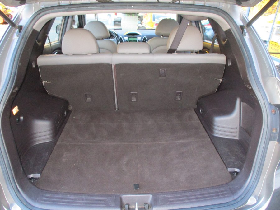 Used Hyundai Tucson GLS 2010 | Cos Central Auto. Meriden, Connecticut Used Hyundai Tucson GLS 2010 | Cos Central Auto. Meriden, Connecticut