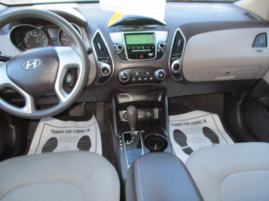 Used Hyundai Tucson GLS 2010 | Cos Central Auto. Meriden, Connecticut Used Hyundai Tucson GLS 2010 | Cos Central Auto. Meriden, Connecticut