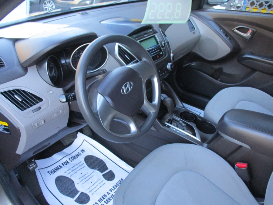 Used Hyundai Tucson GLS 2010 | Cos Central Auto. Meriden, Connecticut Used Hyundai Tucson GLS 2010 | Cos Central Auto. Meriden, Connecticut