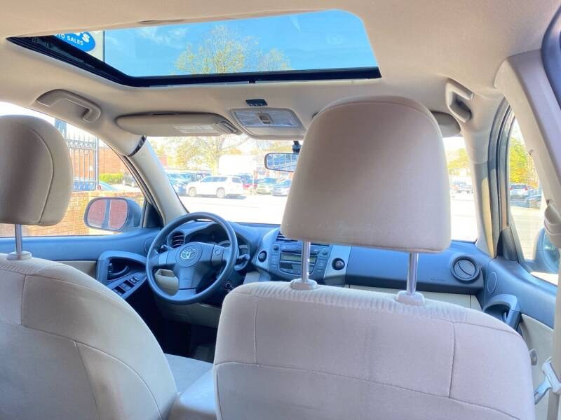 Used Toyota RAV4 4WD 4dr 4-cyl 4-Spd AT 2011 | Motorcars of Boston. Newton, Massachusetts Used Toyota RAV4 4WD 4dr 4-cyl 4-Spd AT 2011 | Motorcars of Boston. Newton, Massachusetts