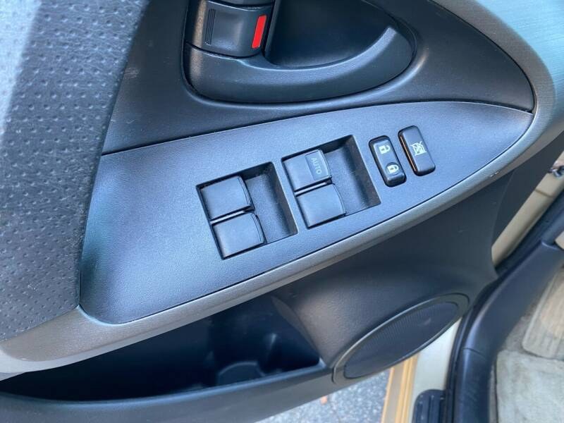 Used Toyota RAV4 4WD 4dr 4-cyl 4-Spd AT 2011 | Motorcars of Boston. Newton, Massachusetts Used Toyota RAV4 4WD 4dr 4-cyl 4-Spd AT 2011 | Motorcars of Boston. Newton, Massachusetts