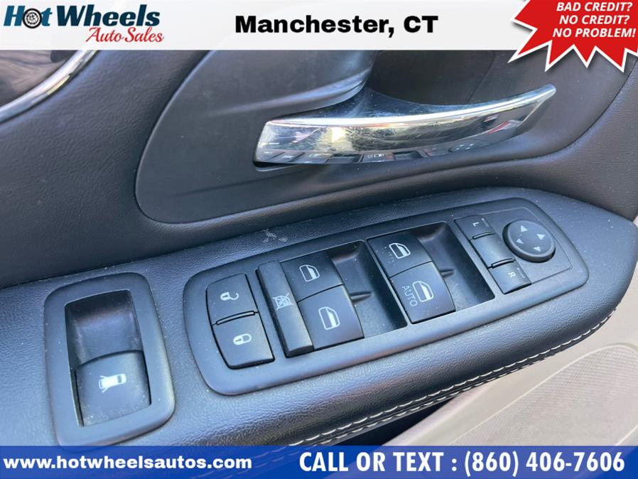 Used Chrysler Town & Country 4dr Wgn Touring 2014 | Hot Wheels Auto Sales LLC. Manchester, Connecticut Used Chrysler Town & Country 4dr Wgn Touring 2014 | Hot Wheels Auto Sales LLC. Manchester, Connecticut