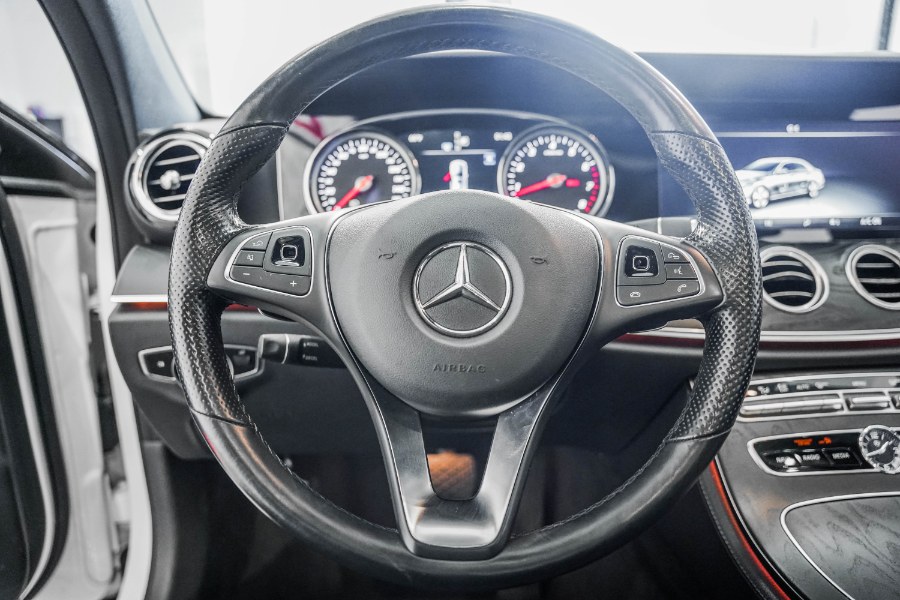 Used Mercedes-Benz E-Class E 300 4MATIC Sedan 2018 | 26 Motors Corp. Bronx, New York Used Mercedes-Benz E-Class E 300 4MATIC Sedan 2018 | 26 Motors Corp. Bronx, New York