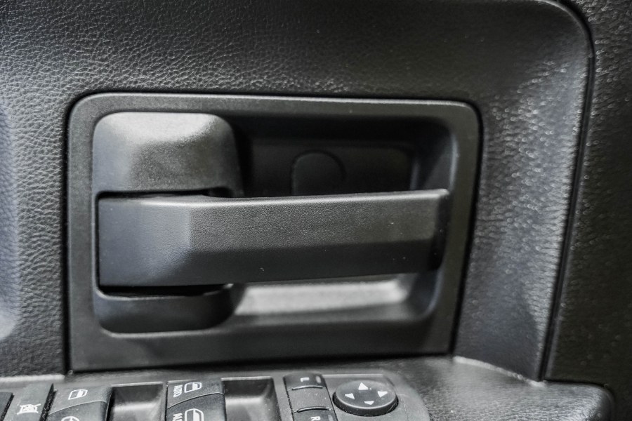 Used Ram 1500 Classic Express 4x4 Crew Cab 5''7" Box 2019 | 26 Motors Corp. Bronx, New York Used Ram 1500 Classic Express 4x4 Crew Cab 5''7" Box 2019 | 26 Motors Corp. Bronx, New York
