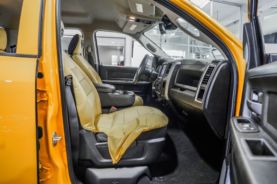Used Ram 1500 Classic Express 4x4 Crew Cab 5''7" Box 2019 | 26 Motors Corp. Bronx, New York Used Ram 1500 Classic Express 4x4 Crew Cab 5''7" Box 2019 | 26 Motors Corp. Bronx, New York