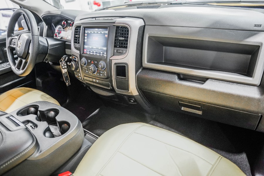 Used Ram 1500 Classic Express 4x4 Crew Cab 5''7" Box 2019 | 26 Motors Corp. Bronx, New York Used Ram 1500 Classic Express 4x4 Crew Cab 5''7" Box 2019 | 26 Motors Corp. Bronx, New York