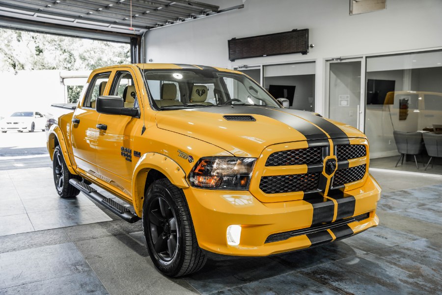 Used Ram 1500 Classic Express 4x4 Crew Cab 5''7" Box 2019 | 26 Motors Corp. Bronx, New York Used Ram 1500 Classic Express 4x4 Crew Cab 5''7" Box 2019 | 26 Motors Corp. Bronx, New York
