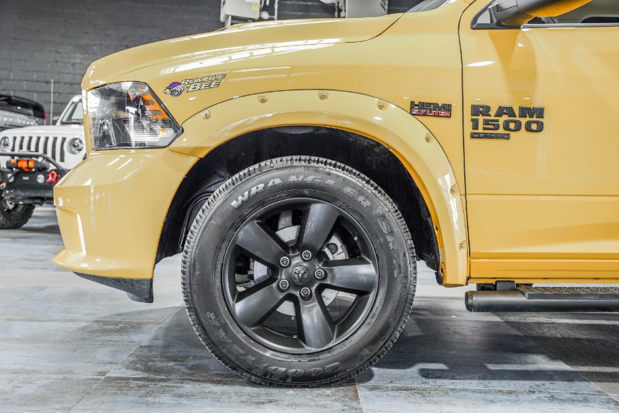 Used Ram 1500 Classic Express 4x4 Crew Cab 5''7" Box 2019 | 26 Motors Corp. Bronx, New York Used Ram 1500 Classic Express 4x4 Crew Cab 5''7" Box 2019 | 26 Motors Corp. Bronx, New York