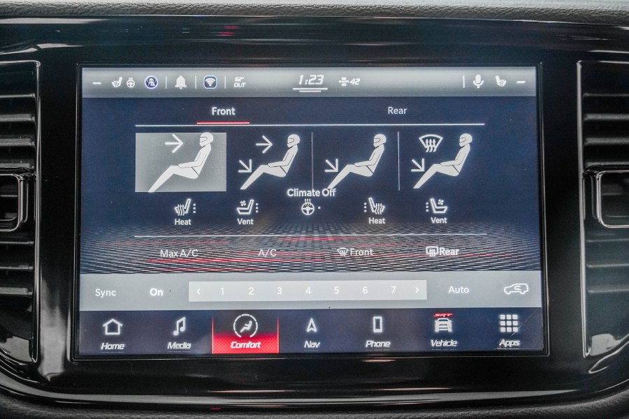 Used Dodge Durango SRT 392 AWD 2021 | 26 Motors Corp. Bronx, New York Used Dodge Durango SRT 392 AWD 2021 | 26 Motors Corp. Bronx, New York