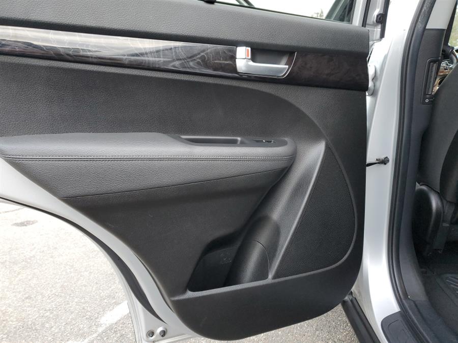 2014 Kia Sorento AWD 4dr V6 LX, available for sale in Springfield, Massachusetts | Absolute Motors Inc. Springfield, Massachusetts 2014 Kia Sorento AWD 4dr V6 LX, available for sale in Springfield, Massachusetts | Absolute Motors Inc. Springfield, Massachusetts