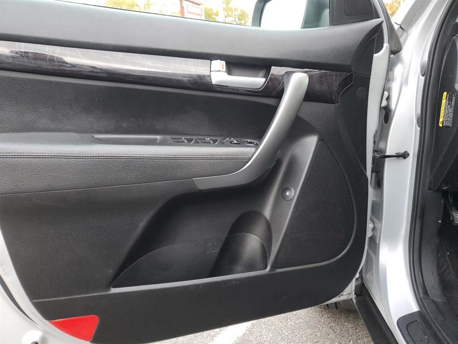 2014 Kia Sorento AWD 4dr V6 LX, available for sale in Springfield, Massachusetts | Absolute Motors Inc. Springfield, Massachusetts 2014 Kia Sorento AWD 4dr V6 LX, available for sale in Springfield, Massachusetts | Absolute Motors Inc. Springfield, Massachusetts
